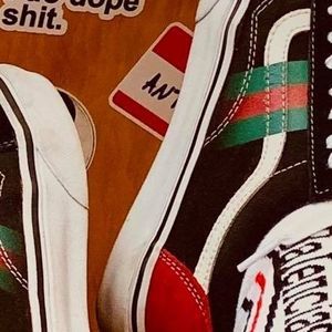 Meet your Posher, Helen